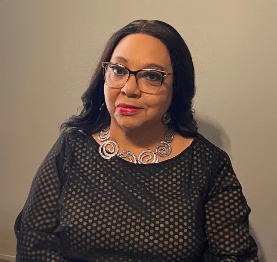 Juanita Pearly Expanded